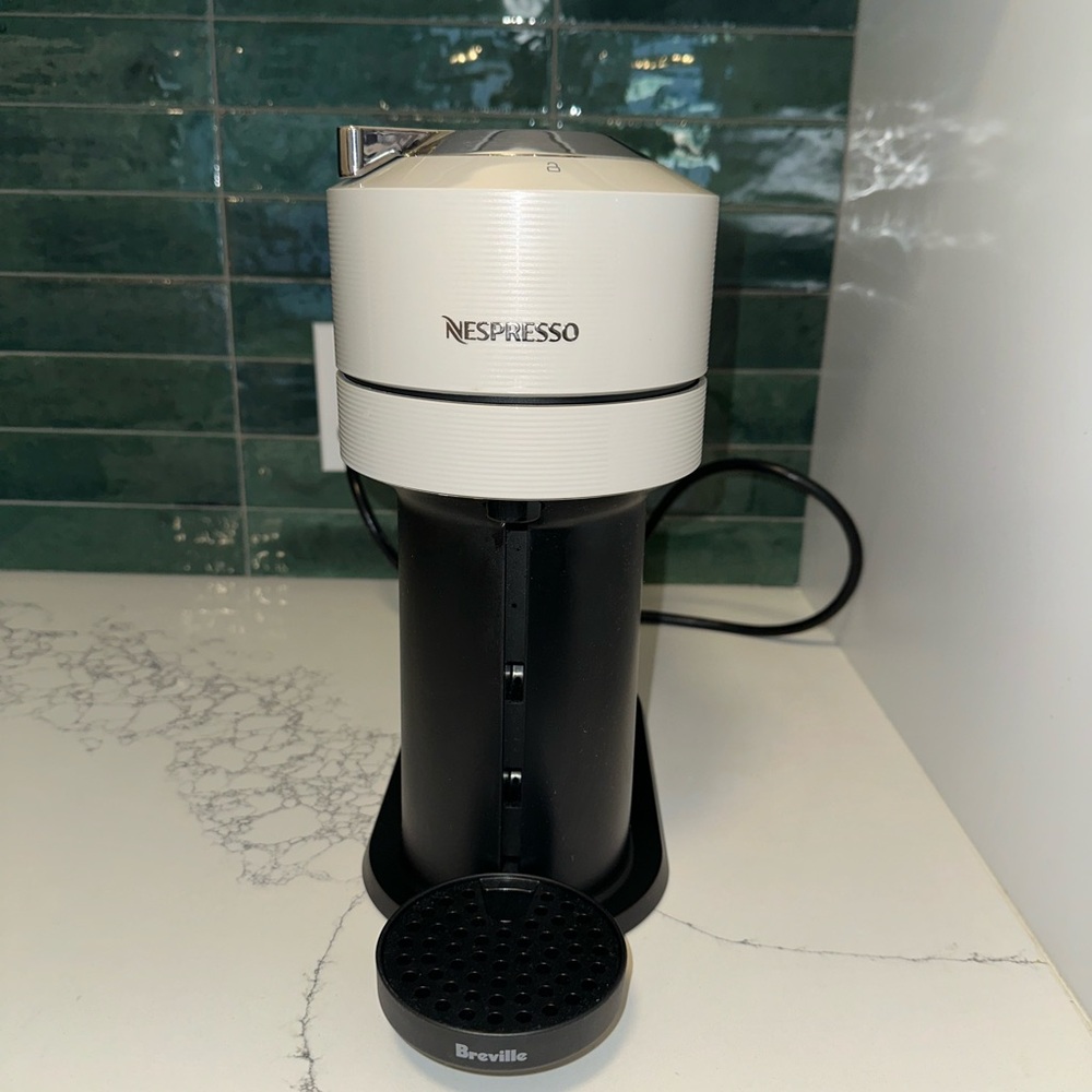 Nespresso Vertuo Next Bundle